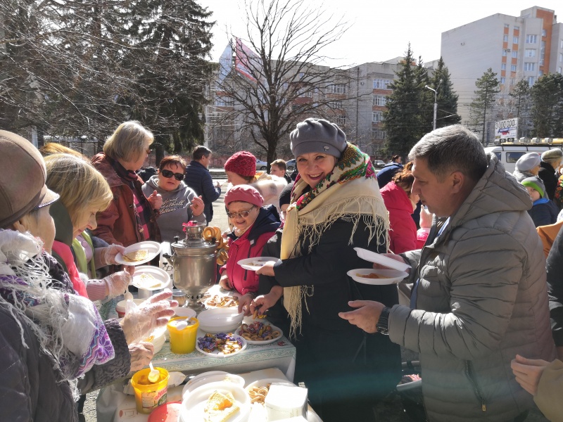 В минувшие выходные в краевой столице повсюду прошли народные гуляния в честь празднования традиционного праздника Широкая Масленица