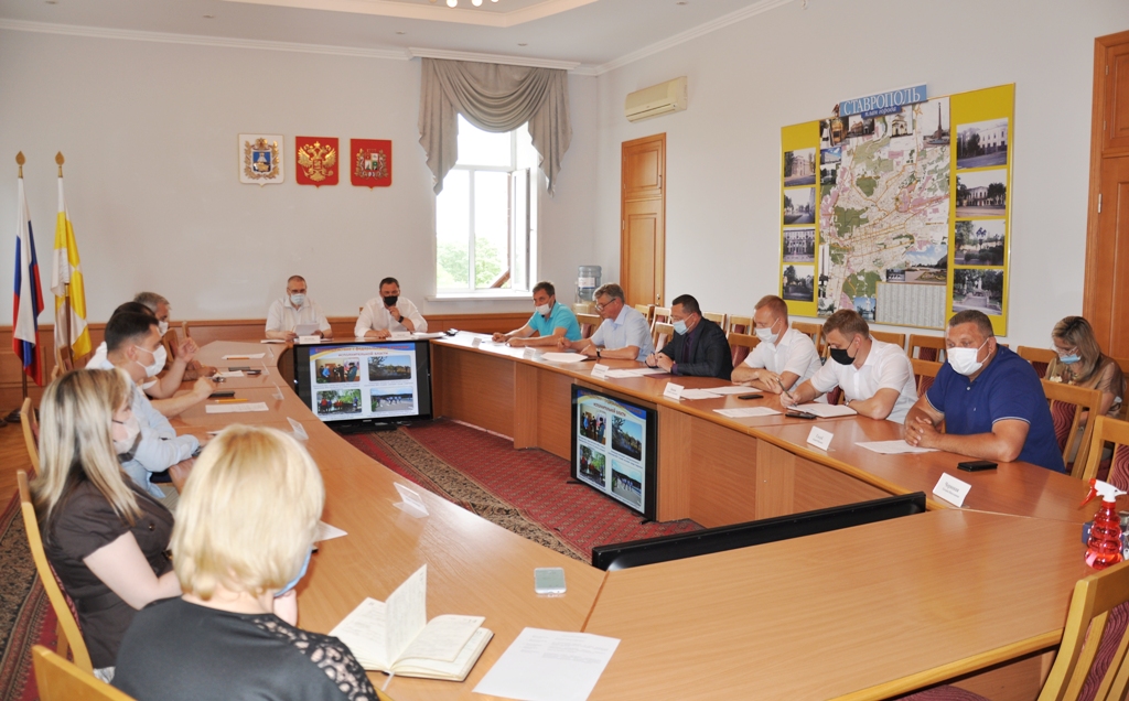 Виктор Павлов провел заседание комитета по городскому и жилищно-коммунальному хозяйству