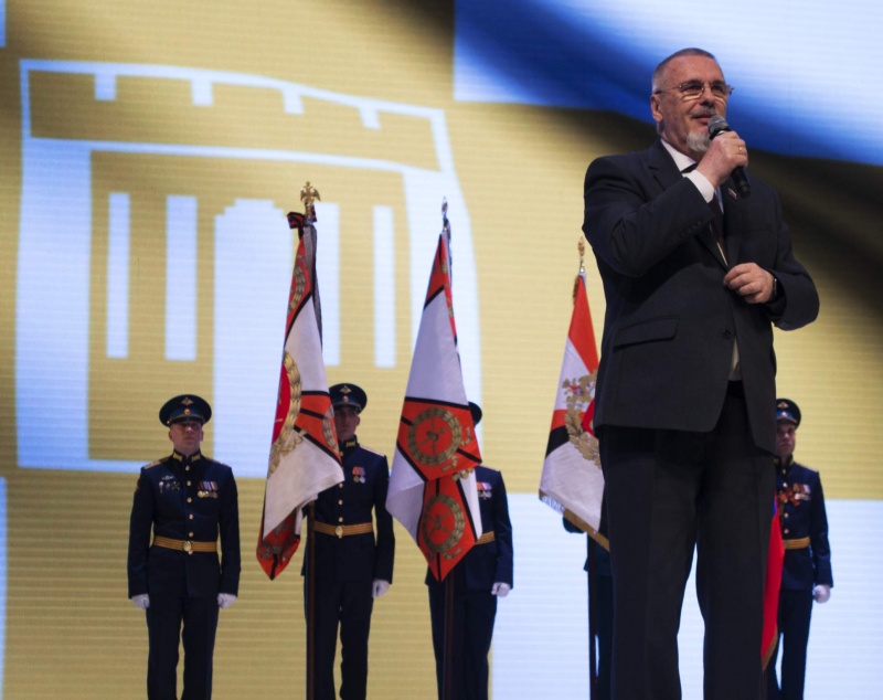 С песней в бой: Георгий Колягин поздравил военнослужащих и ветеранов армии с наступающим Днём защитника Отечества
