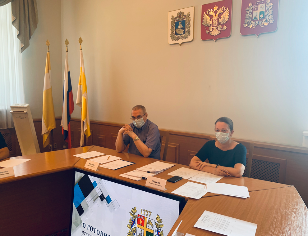 Под председательством Светланы Мосиной в Ставропольской городской Думе прошло заседание комитета по социальной политике 