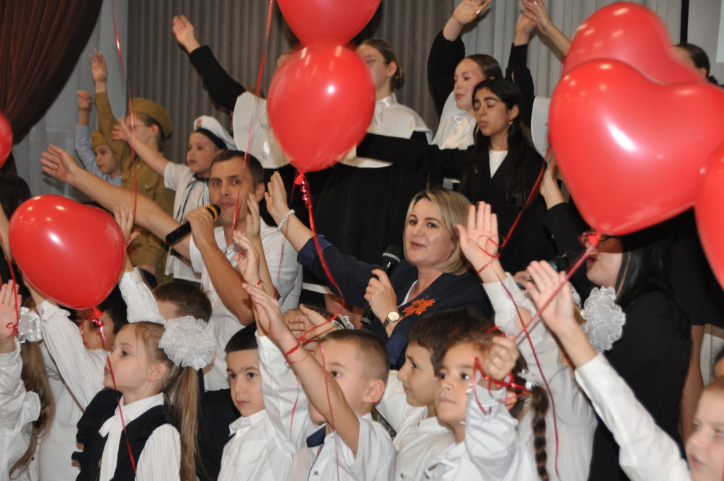 120 лет – это целая эпоха: гимназия № 3 имени Героя Советского Союза Леонида Севрюкова отметила юбилей