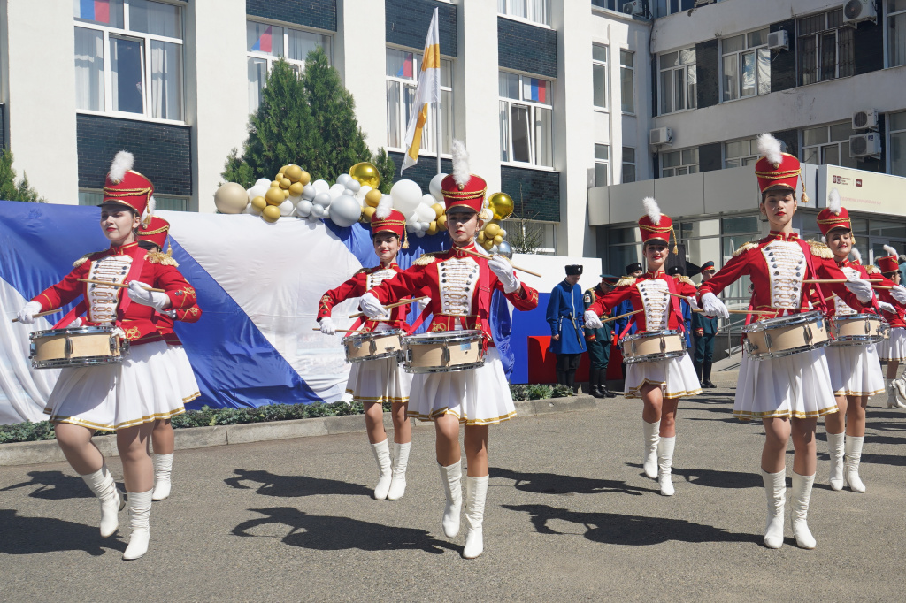  Сегодня дни рождения отмечают Ленинский и Октябрьский районы Ставрополя